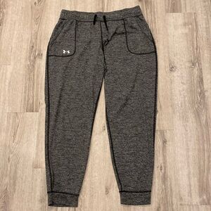 Under Armour womens jogger size L. inseam approximately 29 inches.